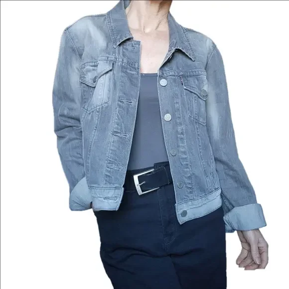 Women's Denim Jean Jacket Gray Distressed faded Cropped Collared LEVI STRAUSS - Picture 2 of 16